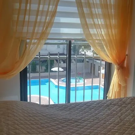 アパート Granada City Residence2 マフムトラール